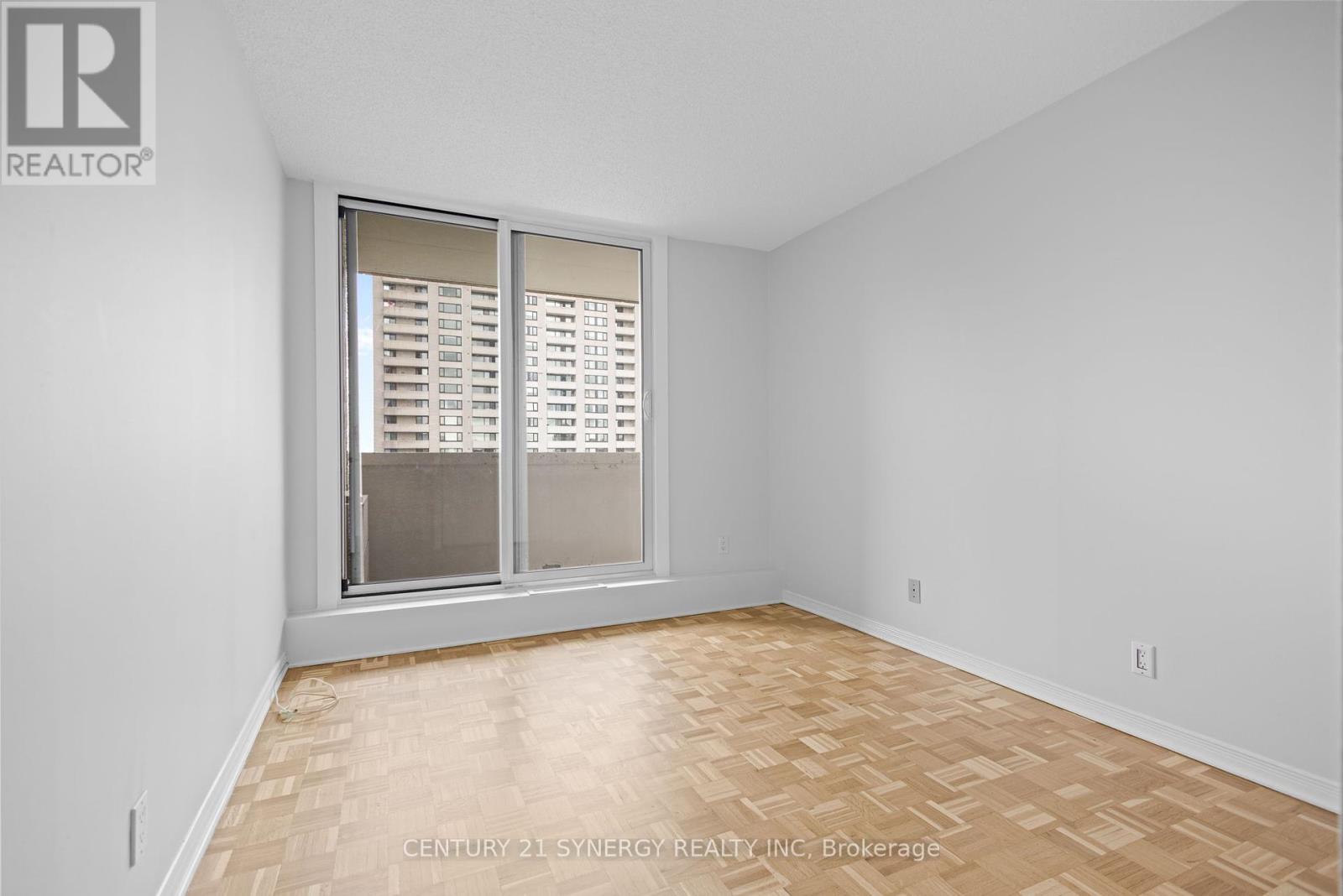 Photo 19 of 910 2625 Regina Street, Ottawa ON
