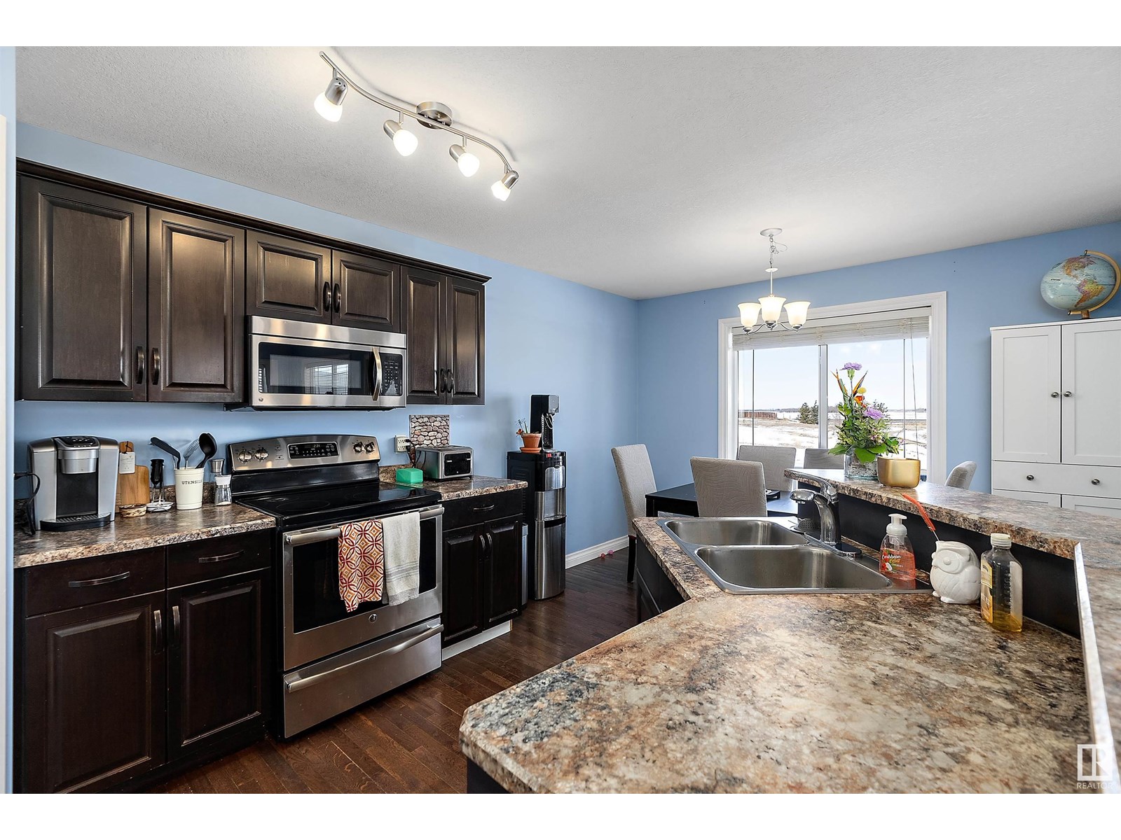 Photo 14 of 6901 50 Ave, Camrose AB