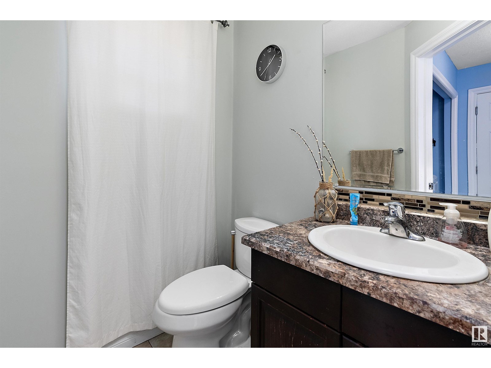 Photo 15 of 6901 50 Ave, Camrose AB
