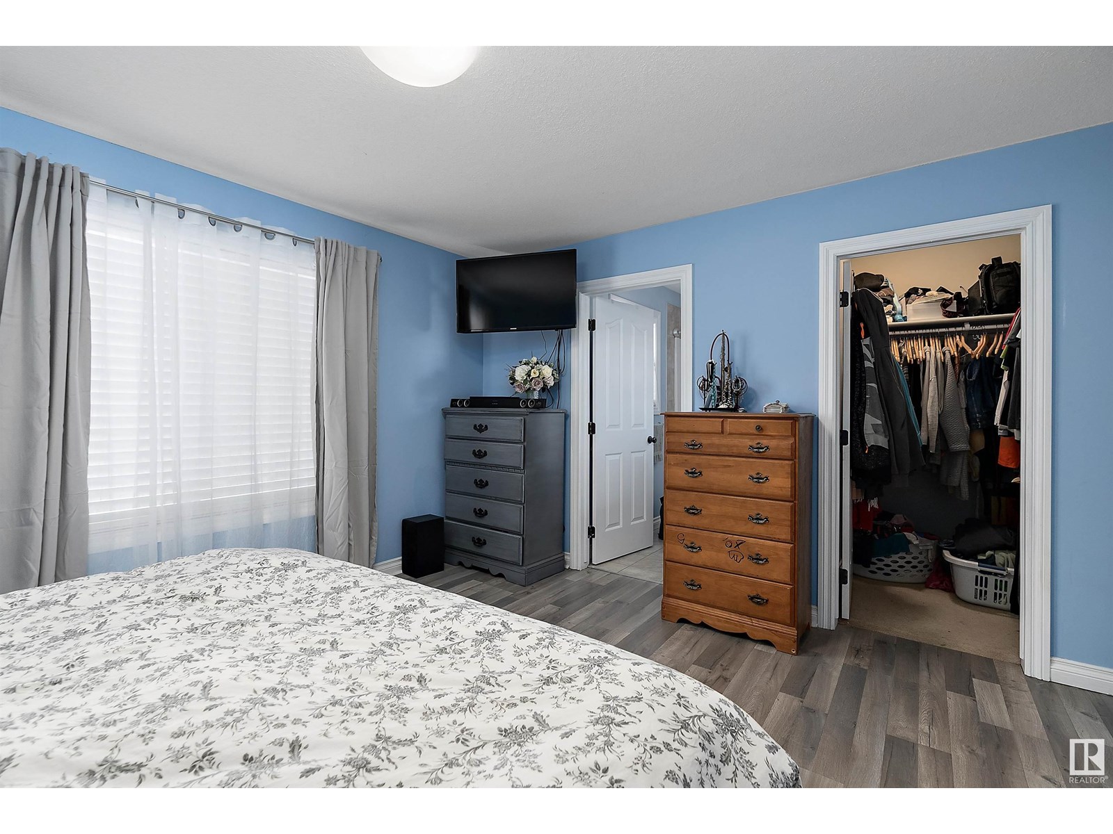 Photo 7 of 6901 50 Ave, Camrose AB