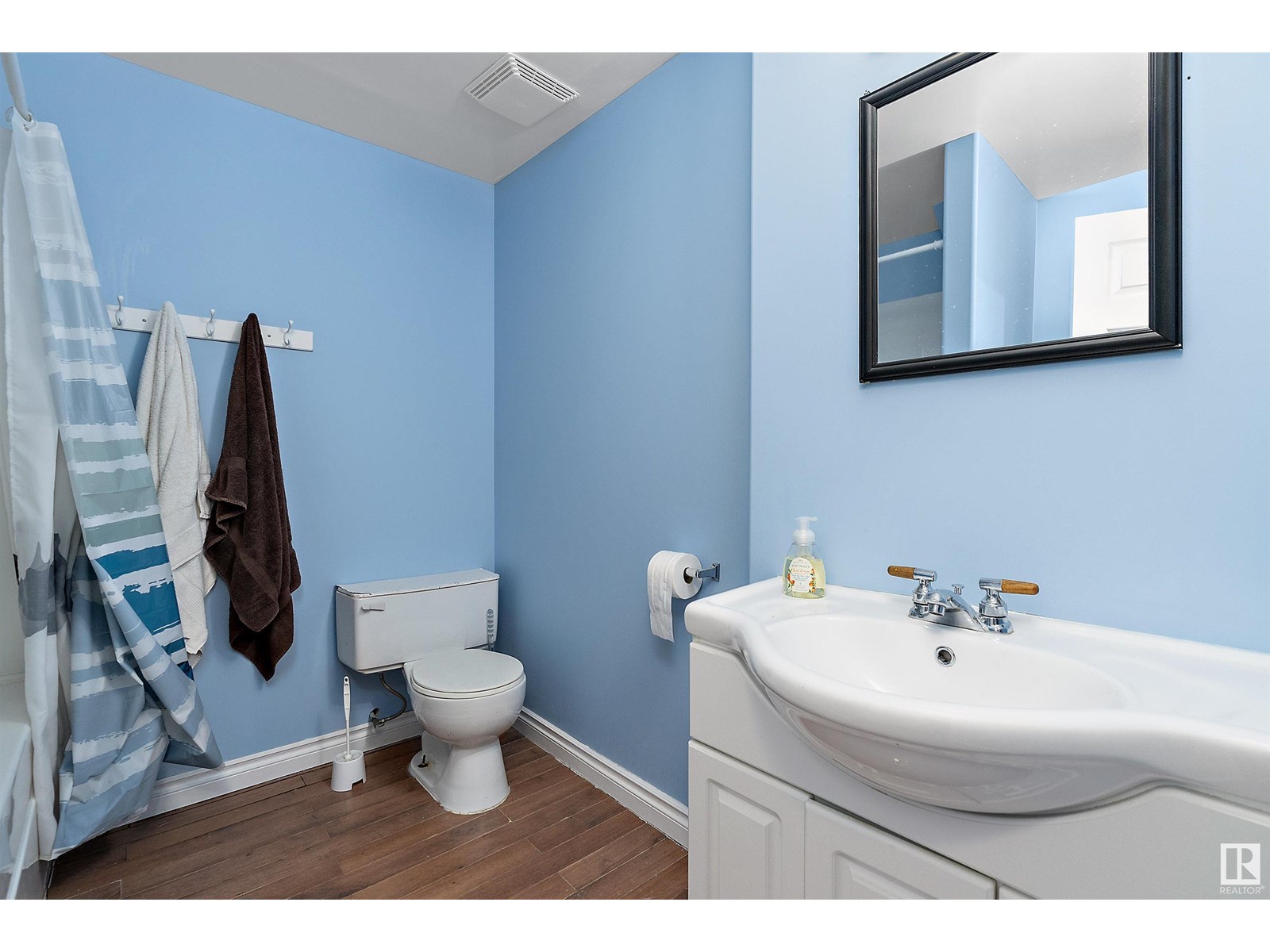 Photo 8 of 6901 50 Ave, Camrose AB