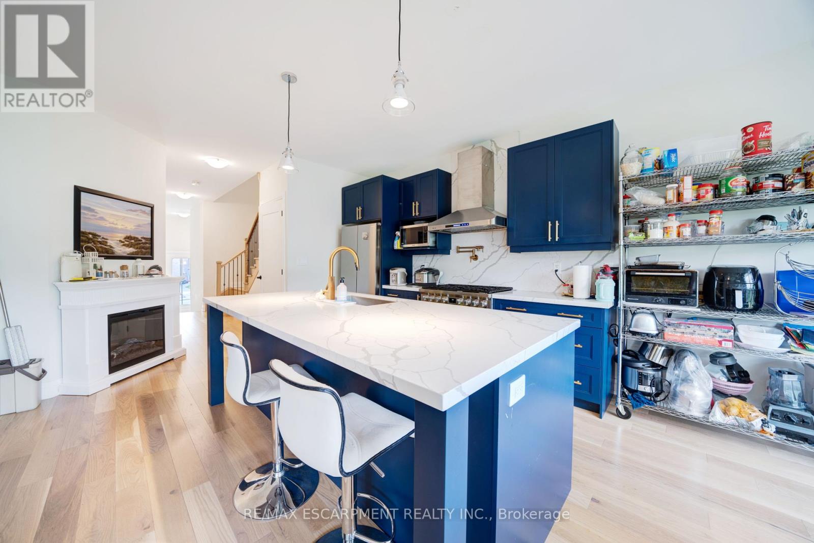 Photo 12 of 1156 Skyridge Boulevard, Pickering ON