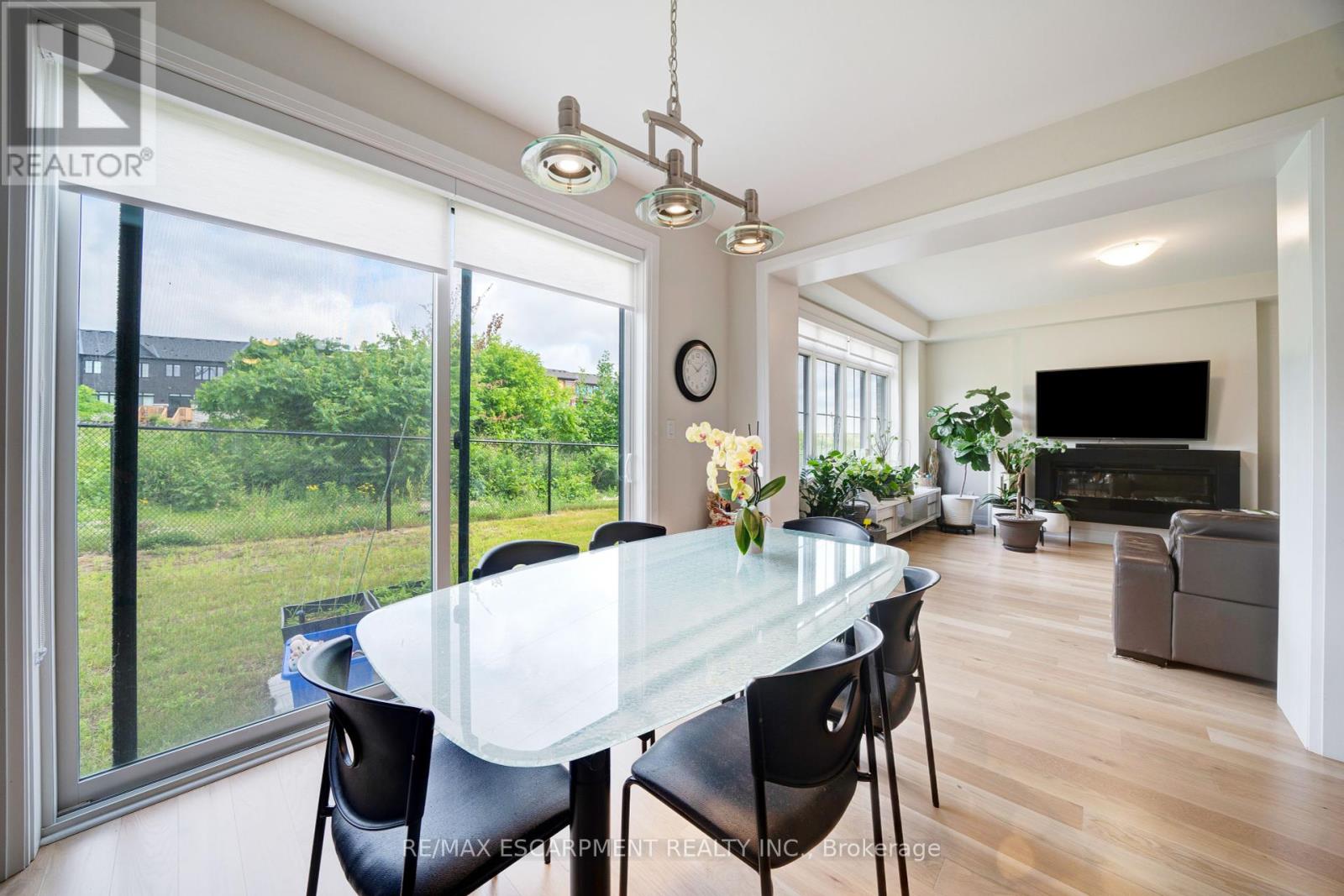 Photo 14 of 1156 Skyridge Boulevard, Pickering ON