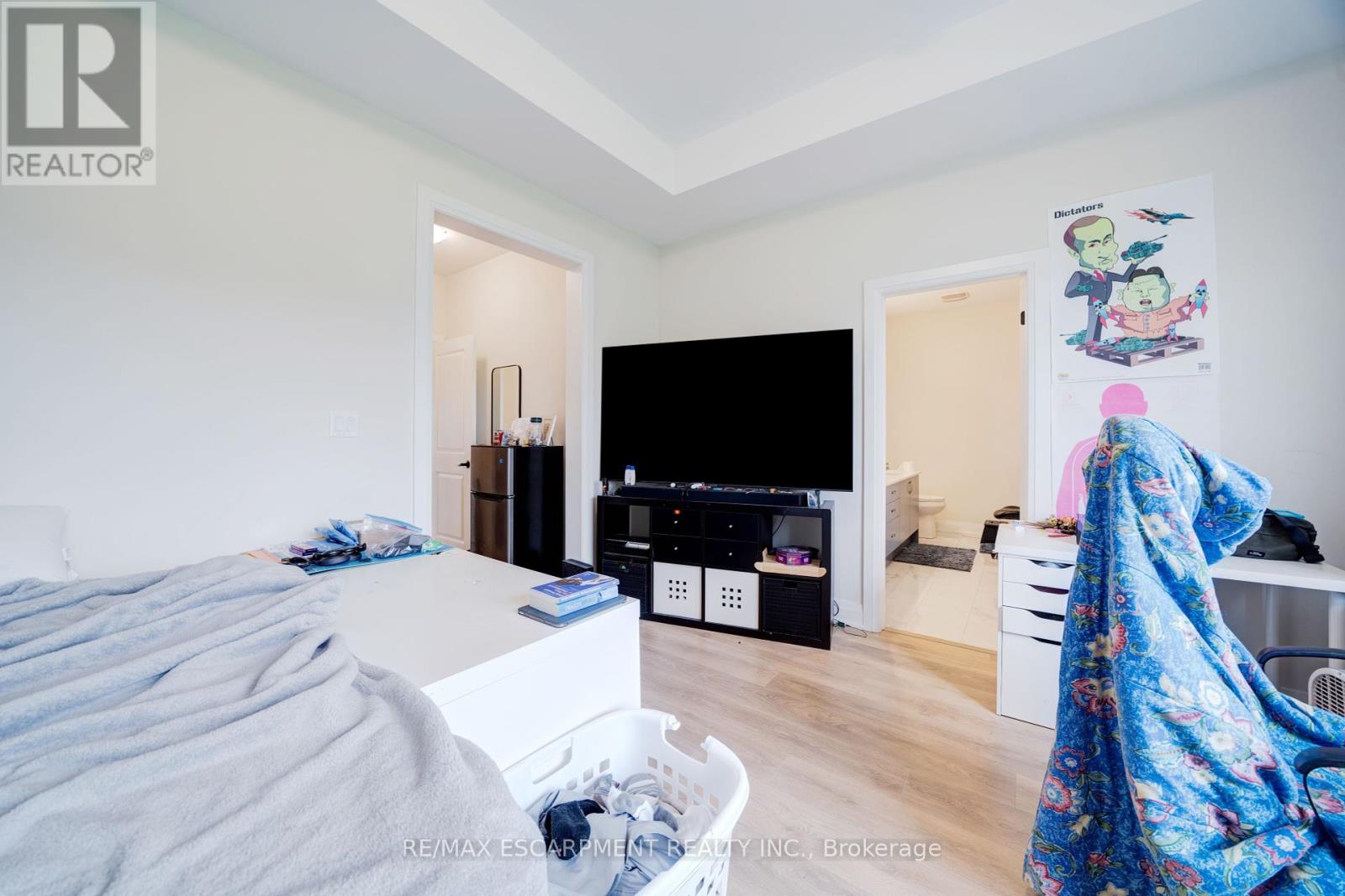 Photo 44 of 1156 Skyridge Boulevard, Pickering ON