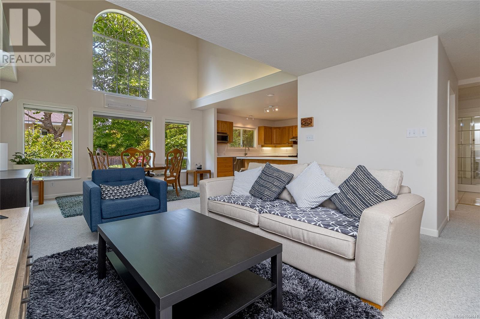 Photo 28 of 772 Wesley Crt, Saanich BC