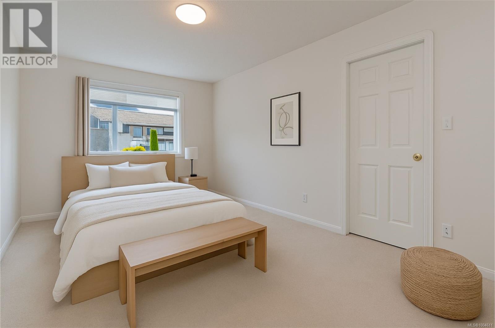 Photo 9 of 772 Wesley Crt, Saanich BC