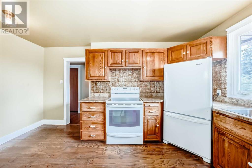 Single Family House Bungalow for Sale in  Capri Avenue NW Brentwood Calgary 
