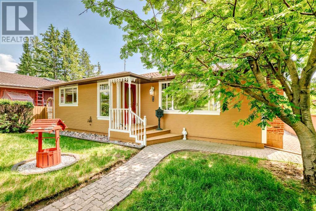 Single Family House Bungalow for Sale in  Capri Avenue NW Brentwood Calgary 