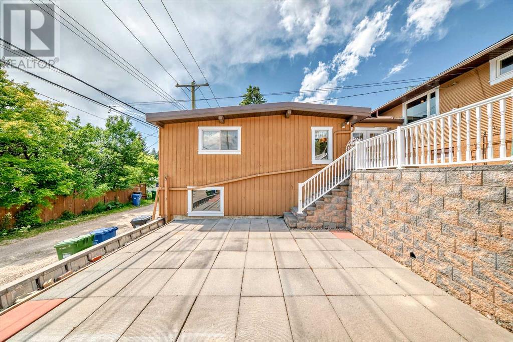 Single Family House Bungalow for Sale in  Capri Avenue NW Brentwood Calgary 