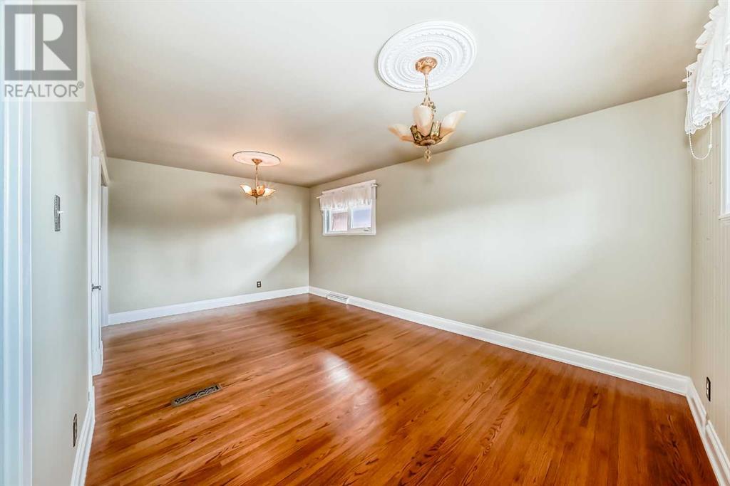 Single Family House Bungalow for Sale in  Capri Avenue NW Brentwood Calgary 