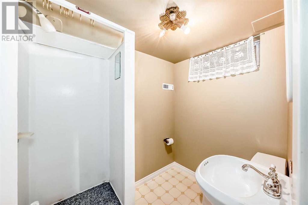 Single Family House Bungalow for Sale in  Capri Avenue NW Brentwood Calgary 