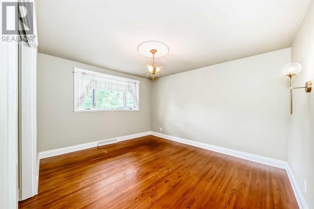 Single Family House Bungalow for Sale in  Capri Avenue NW Brentwood Calgary 