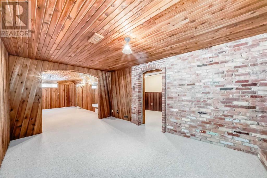 Single Family House Bungalow for Sale in  Capri Avenue NW Brentwood Calgary 