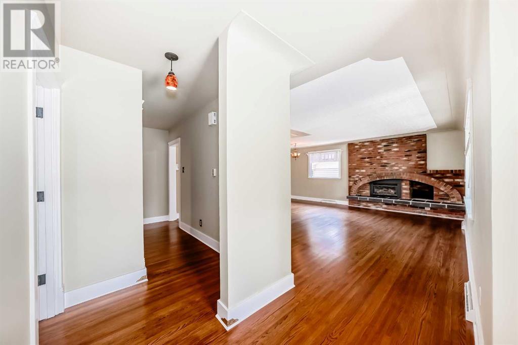 Single Family House Bungalow for Sale in  Capri Avenue NW Brentwood Calgary 