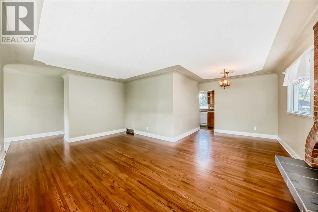 Single Family House Bungalow for Sale in  Capri Avenue NW Brentwood Calgary 