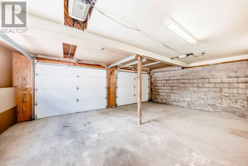 Single Family House Bungalow for Sale in  Capri Avenue NW Brentwood Calgary 