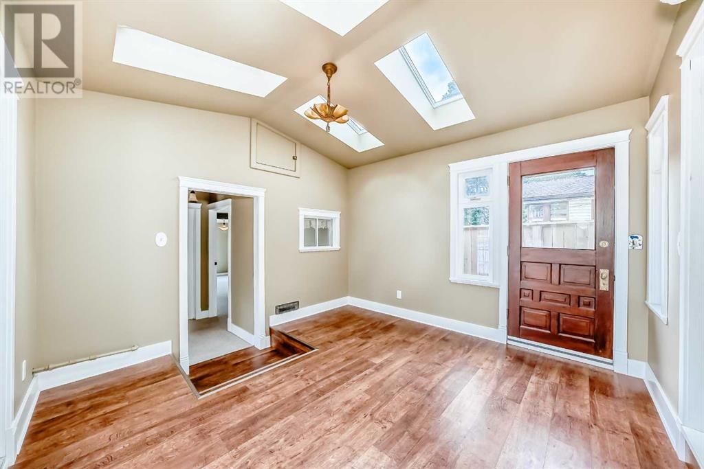 Single Family House Bungalow for Sale in  Capri Avenue NW Brentwood Calgary 