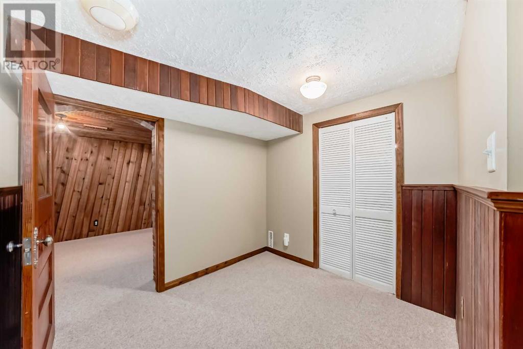 Single Family House Bungalow for Sale in  Capri Avenue NW Brentwood Calgary 
