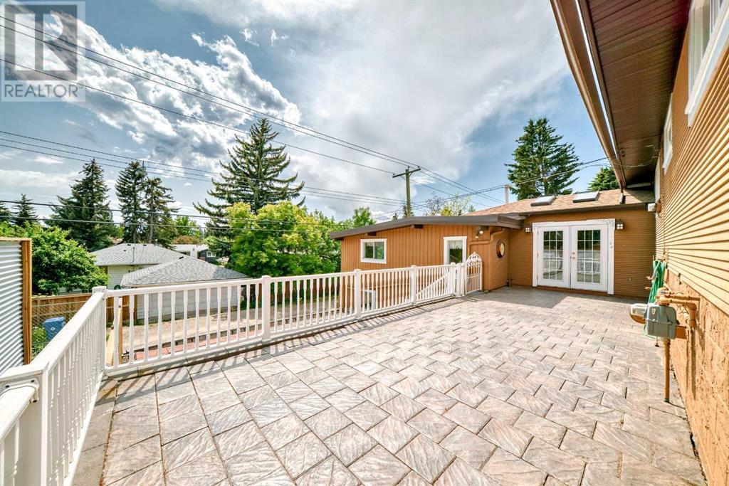 Single Family House Bungalow for Sale in  Capri Avenue NW Brentwood Calgary 
