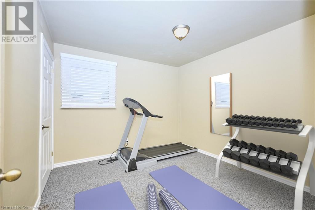 Photo 4 of 17 Oakes Road N, Grimsby ON
