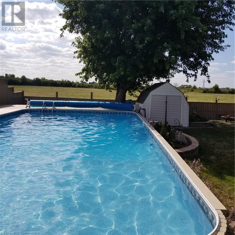 Photo 16 of 17 Oakes Road N, Grimsby ON