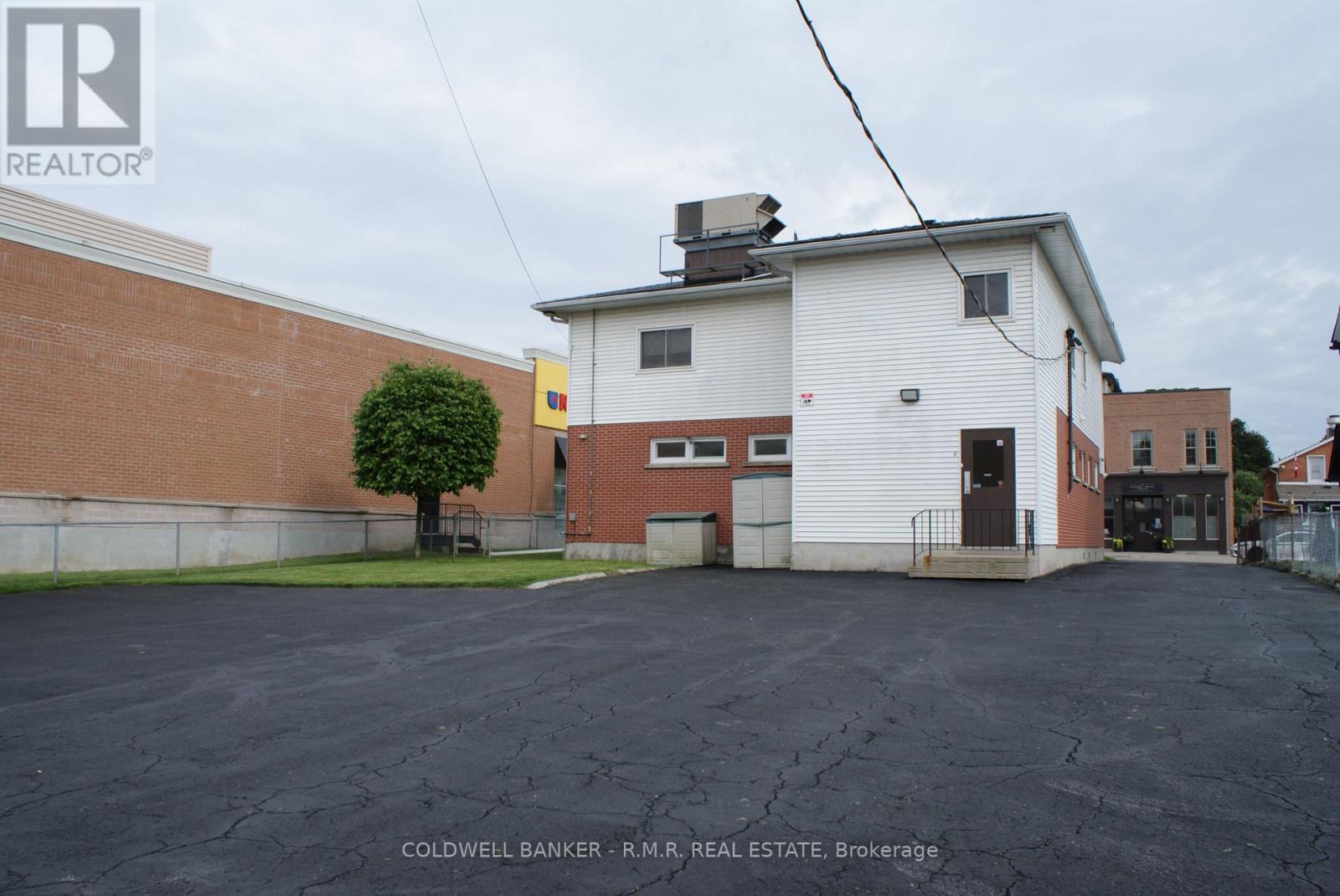 Photo 3 of 108 King Avenue W, Clarington ON