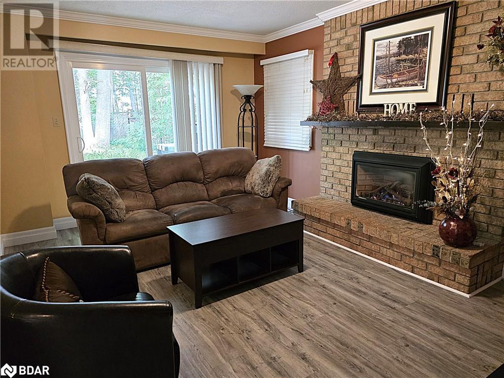 Photo 7 of 188 Browning Trail, Barrie ON