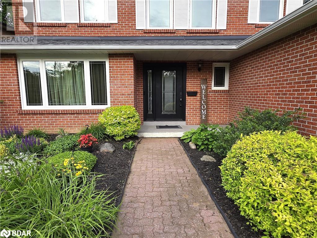 Photo 39 of 188 Browning Trail, Barrie ON