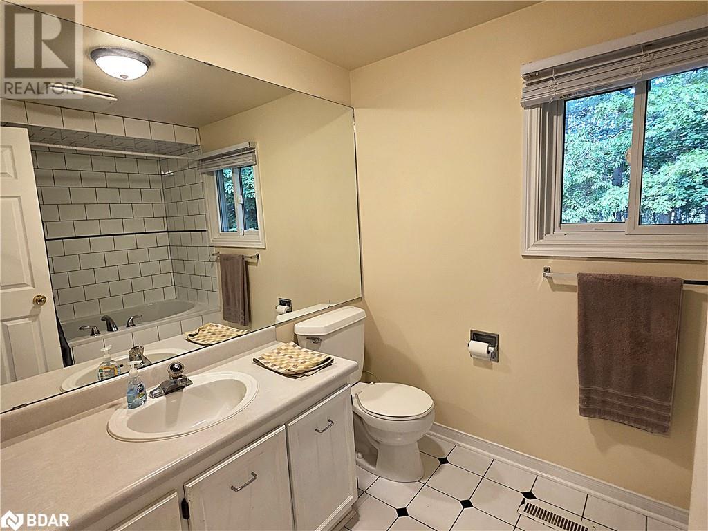 Photo 41 of 188 Browning Trail, Barrie ON