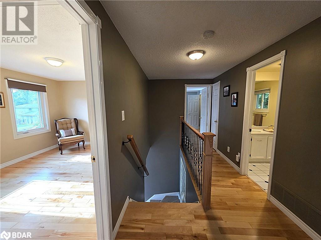 Photo 11 of 188 Browning Trail, Barrie ON