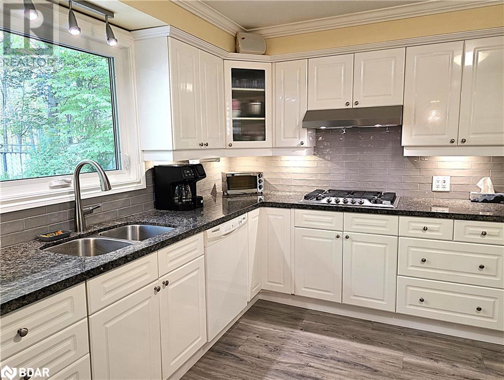 Photo 25 of 188 Browning Trail, Barrie ON