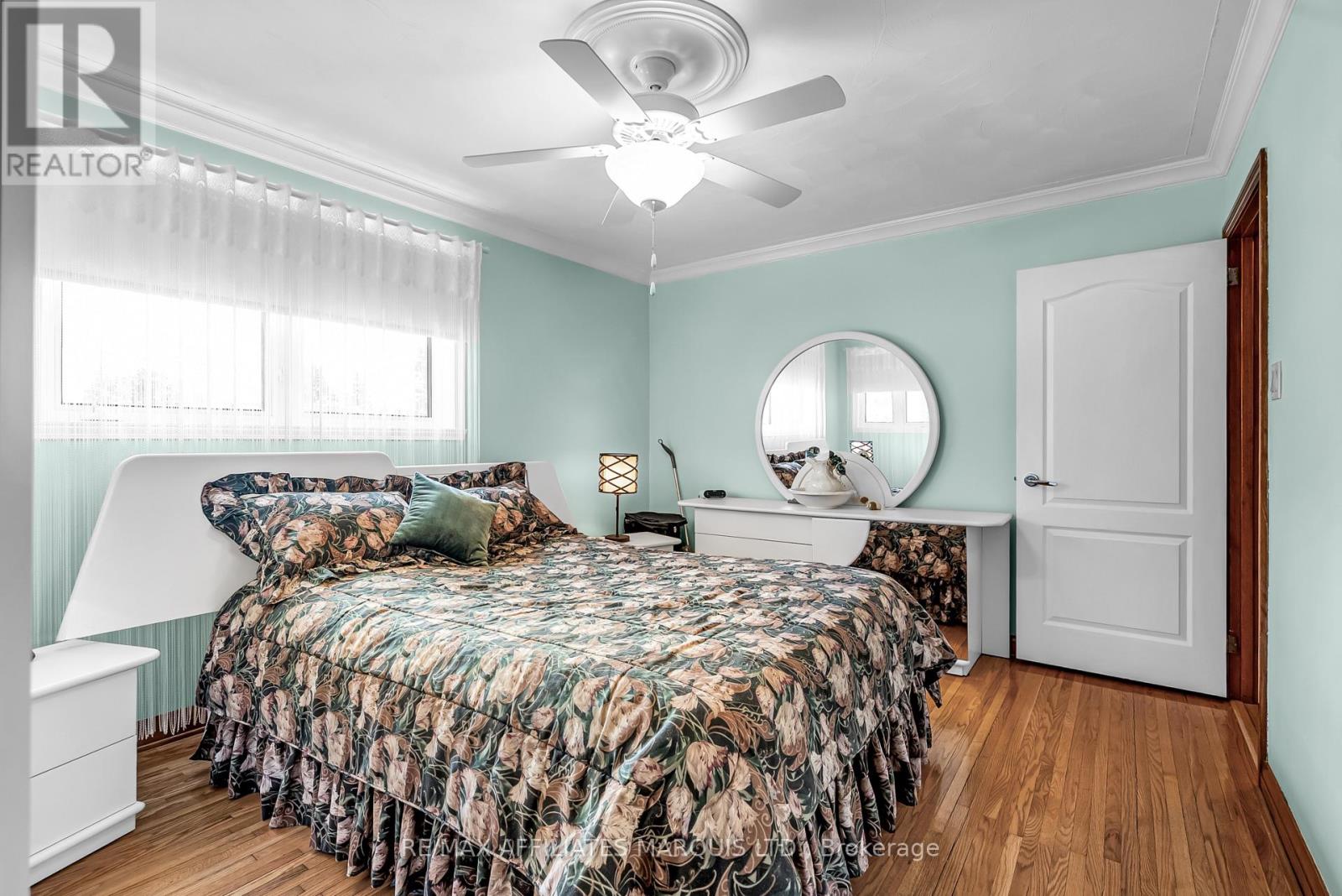 Photo 21 of 1413 Queen Street, Cornwall ON