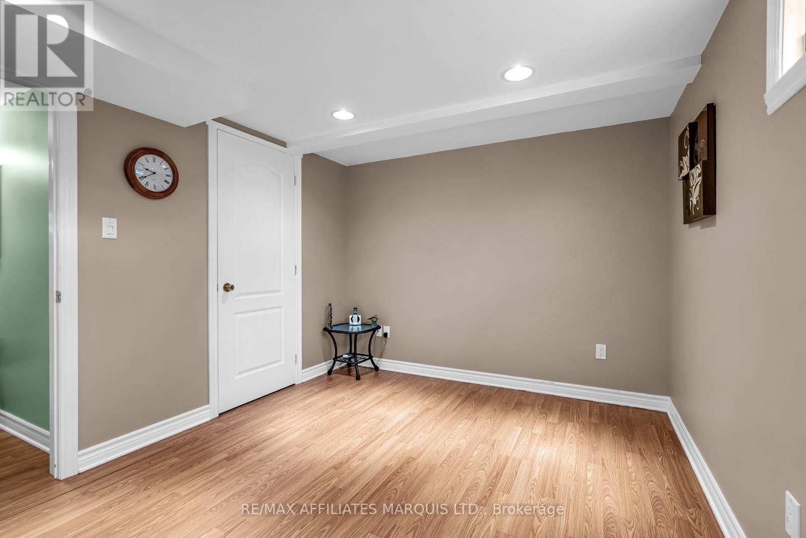 Photo 33 of 1413 Queen Street, Cornwall ON