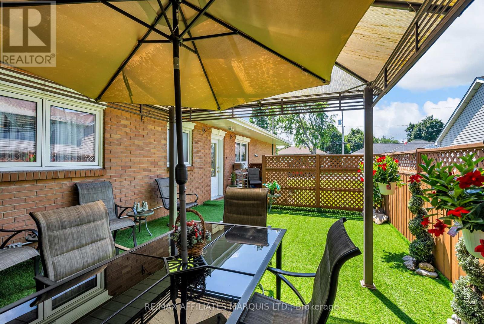 Photo 39 of 1413 Queen Street, Cornwall ON
