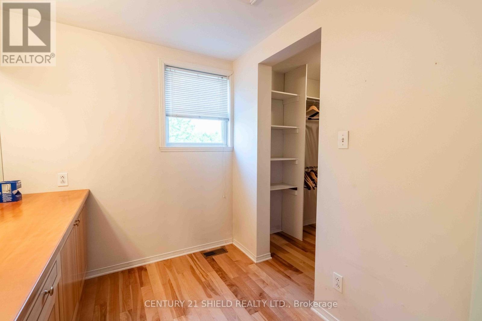 Photo 20 of 315 Eleventh Street E, Cornwall ON