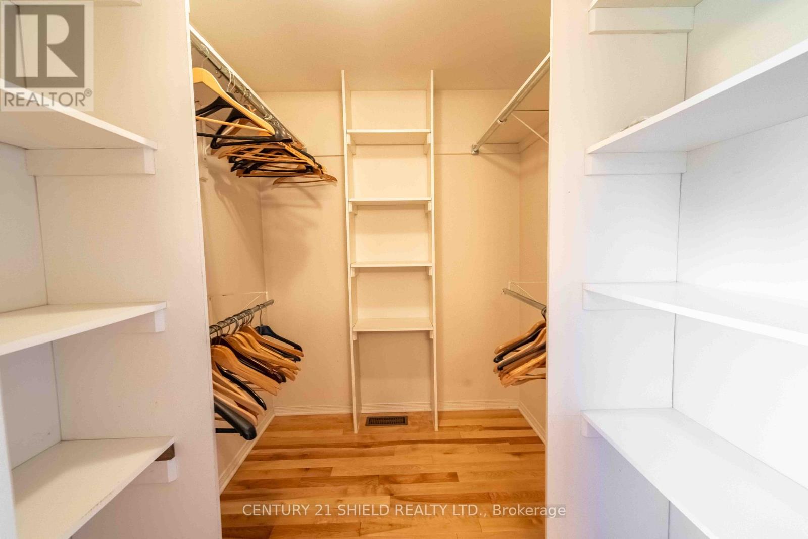 Photo 21 of 315 Eleventh Street E, Cornwall ON