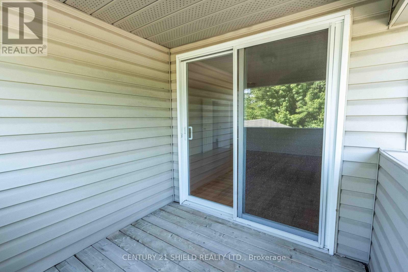 Photo 22 of 315 Eleventh Street E, Cornwall ON