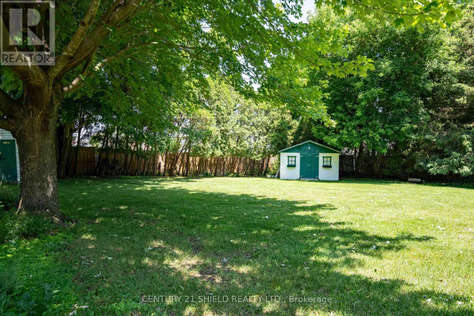 Photo 26 of 315 Eleventh Street E, Cornwall ON