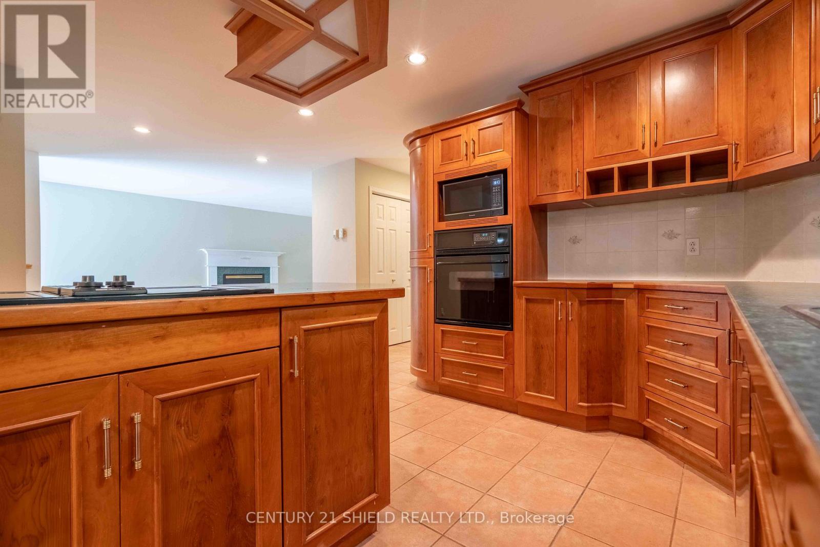 Photo 7 of 315 Eleventh Street E, Cornwall ON