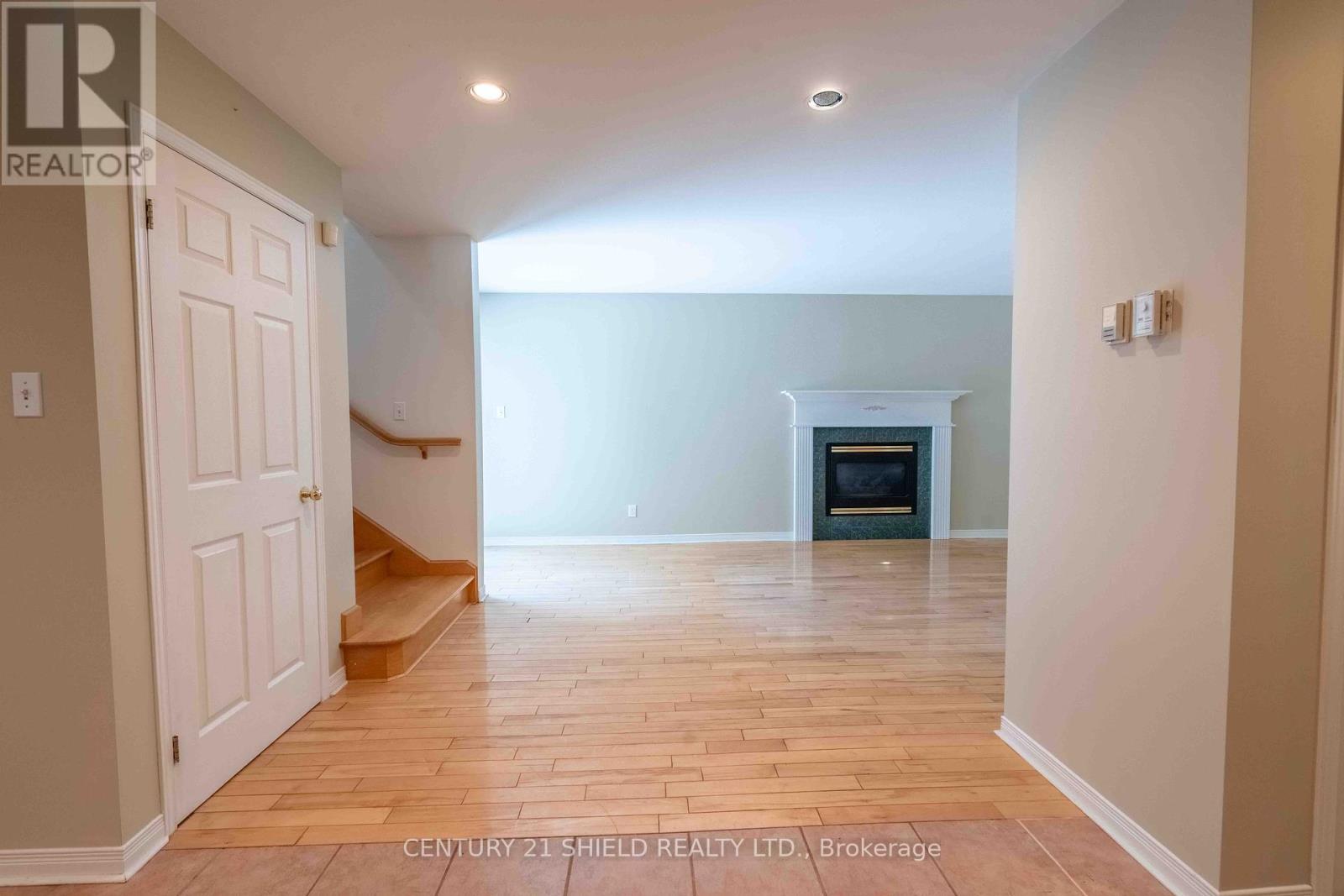 Photo 8 of 315 Eleventh Street E, Cornwall ON