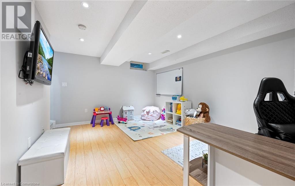 Photo 37 of 4200 Kilmer Drive Unit 12, Burlington ON