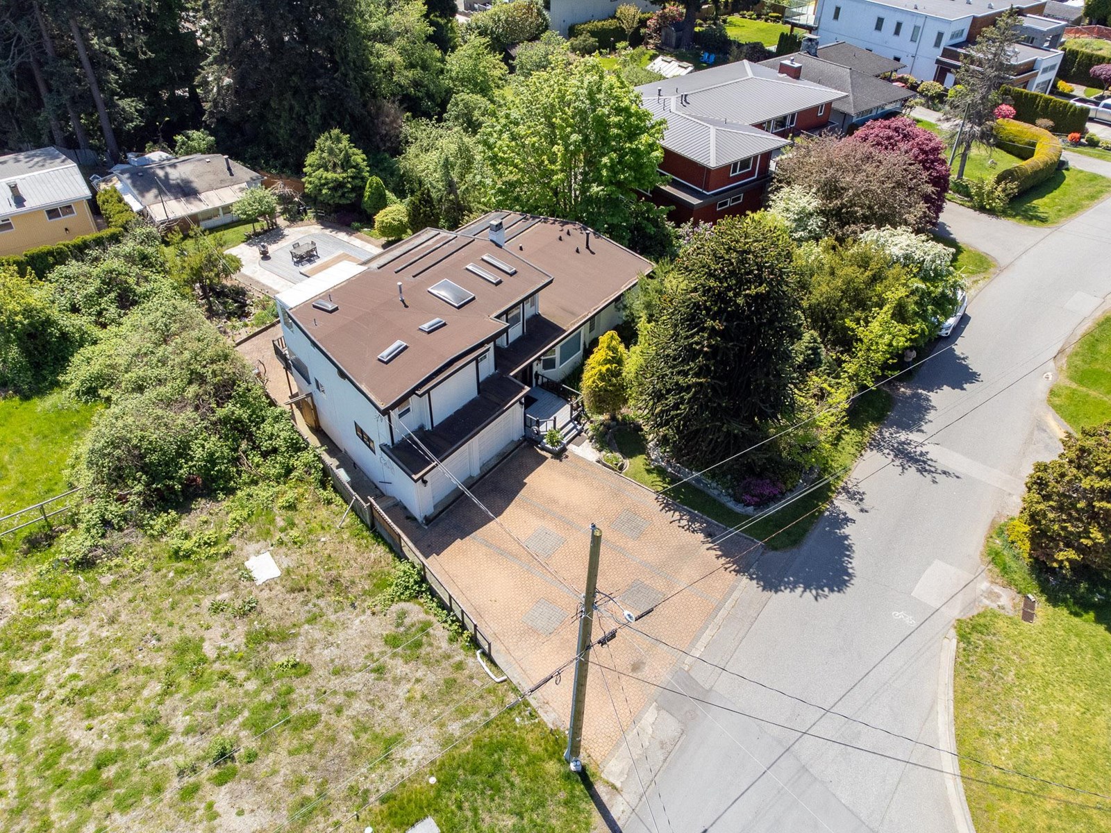 Photo 25 of 14220 Malabar Avenue, White Rock BC