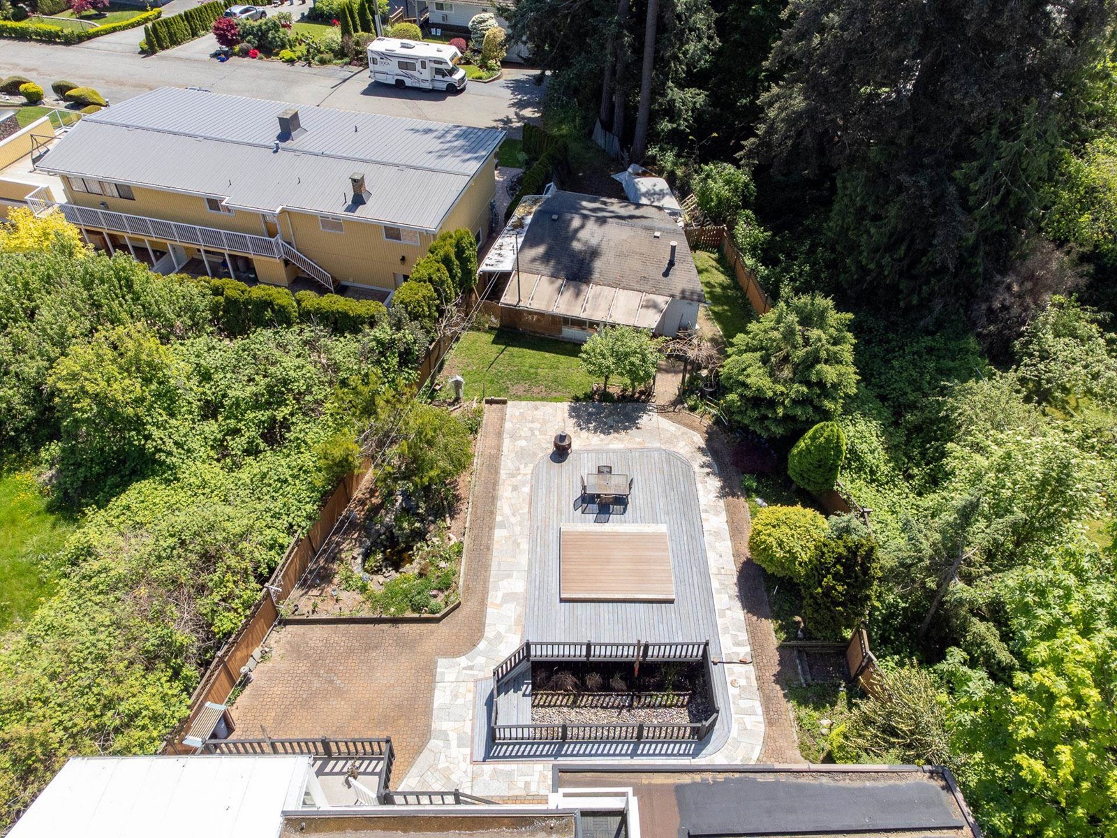 Photo 16 of 14220 Malabar Avenue, White Rock BC