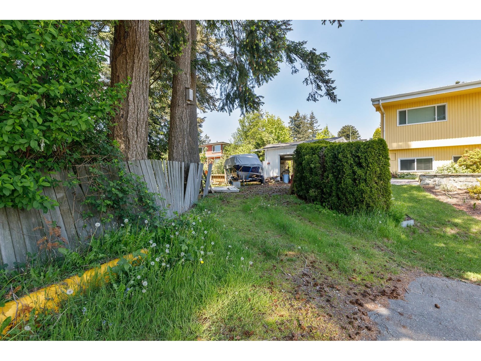 Photo 30 of 14220 Malabar Avenue, White Rock BC