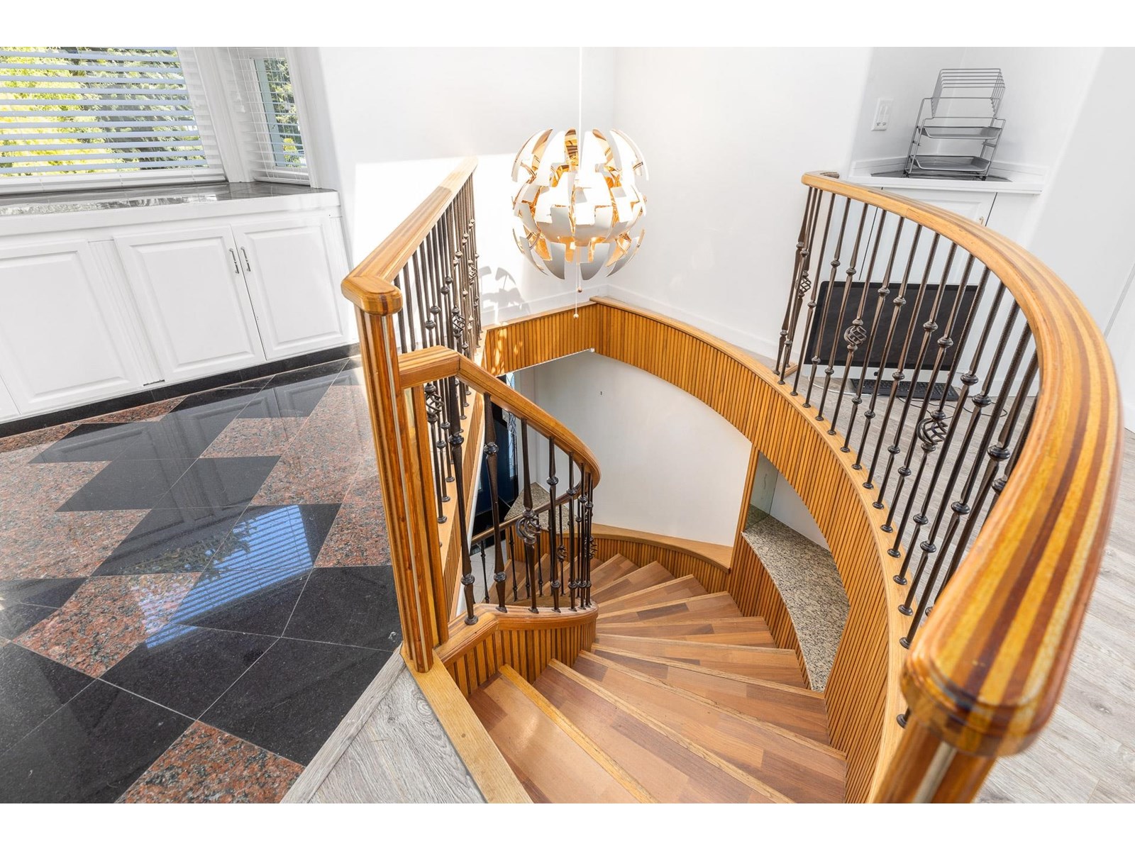 Photo 21 of 14220 Malabar Avenue, White Rock BC