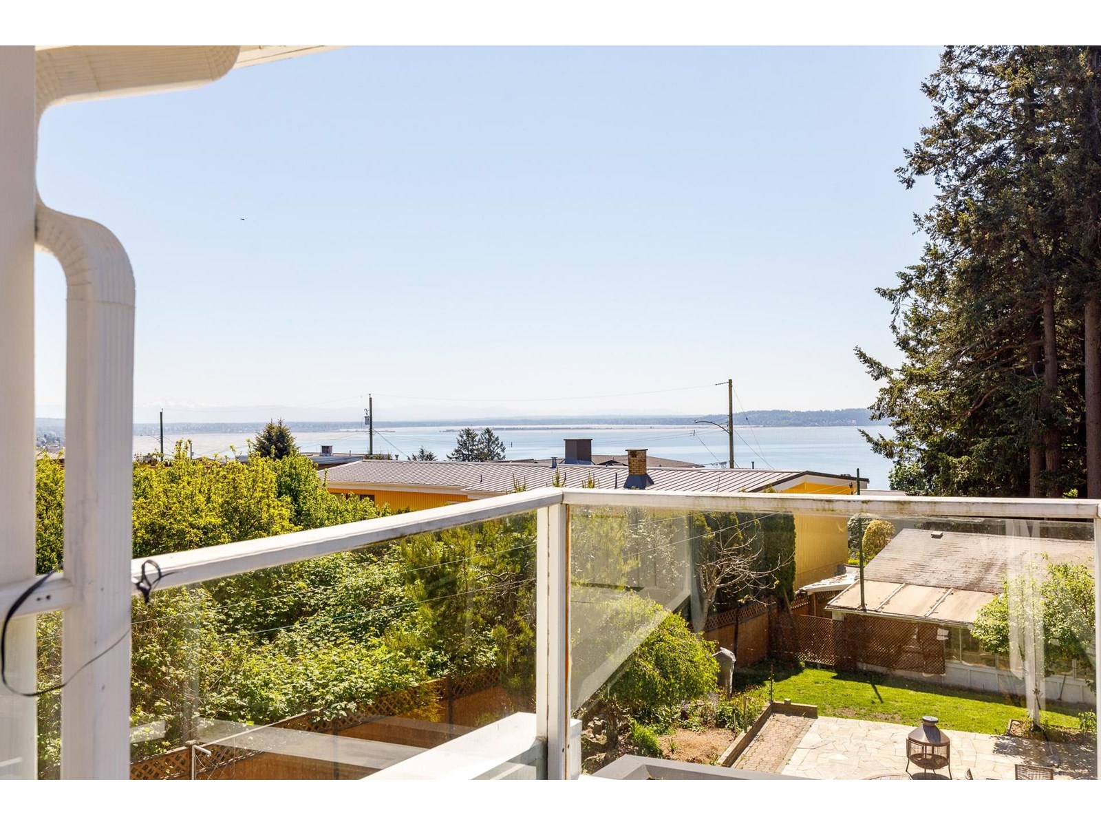 Photo 1 of 14220 Malabar Avenue, White Rock BC
