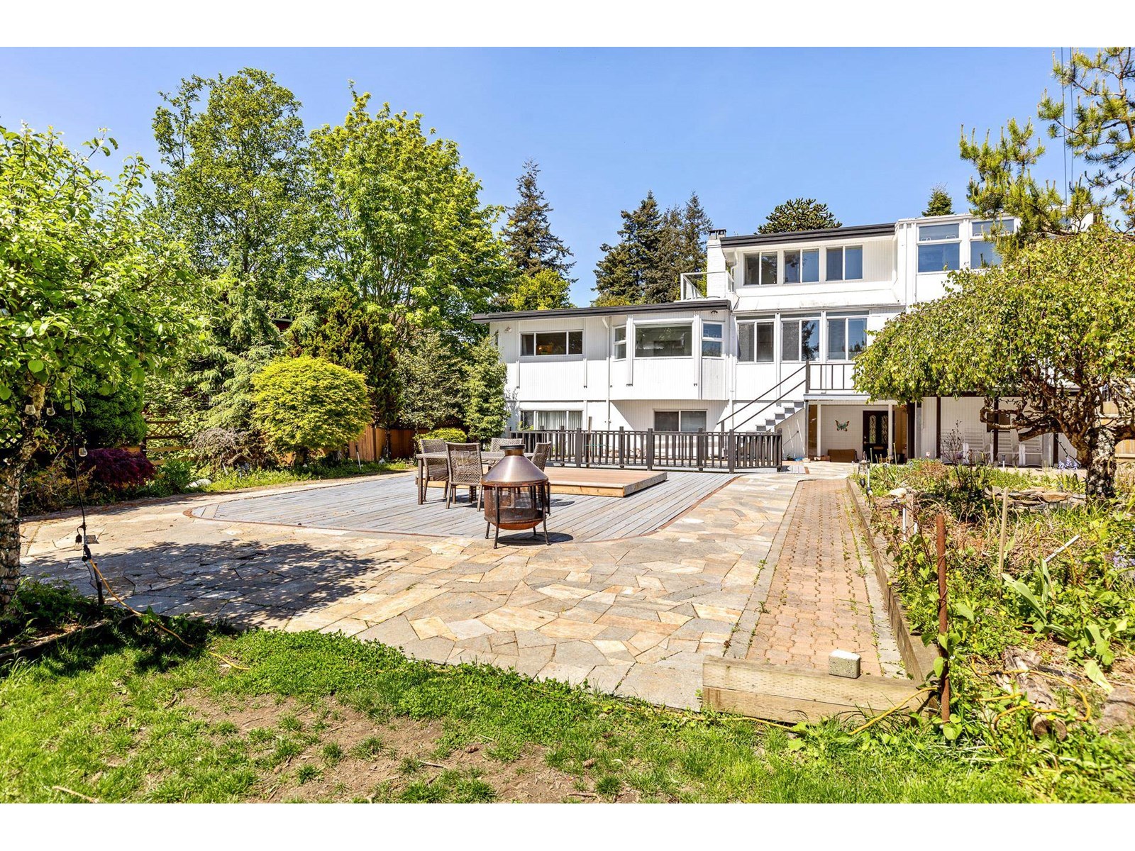 Photo 6 of 14220 Malabar Avenue, White Rock BC
