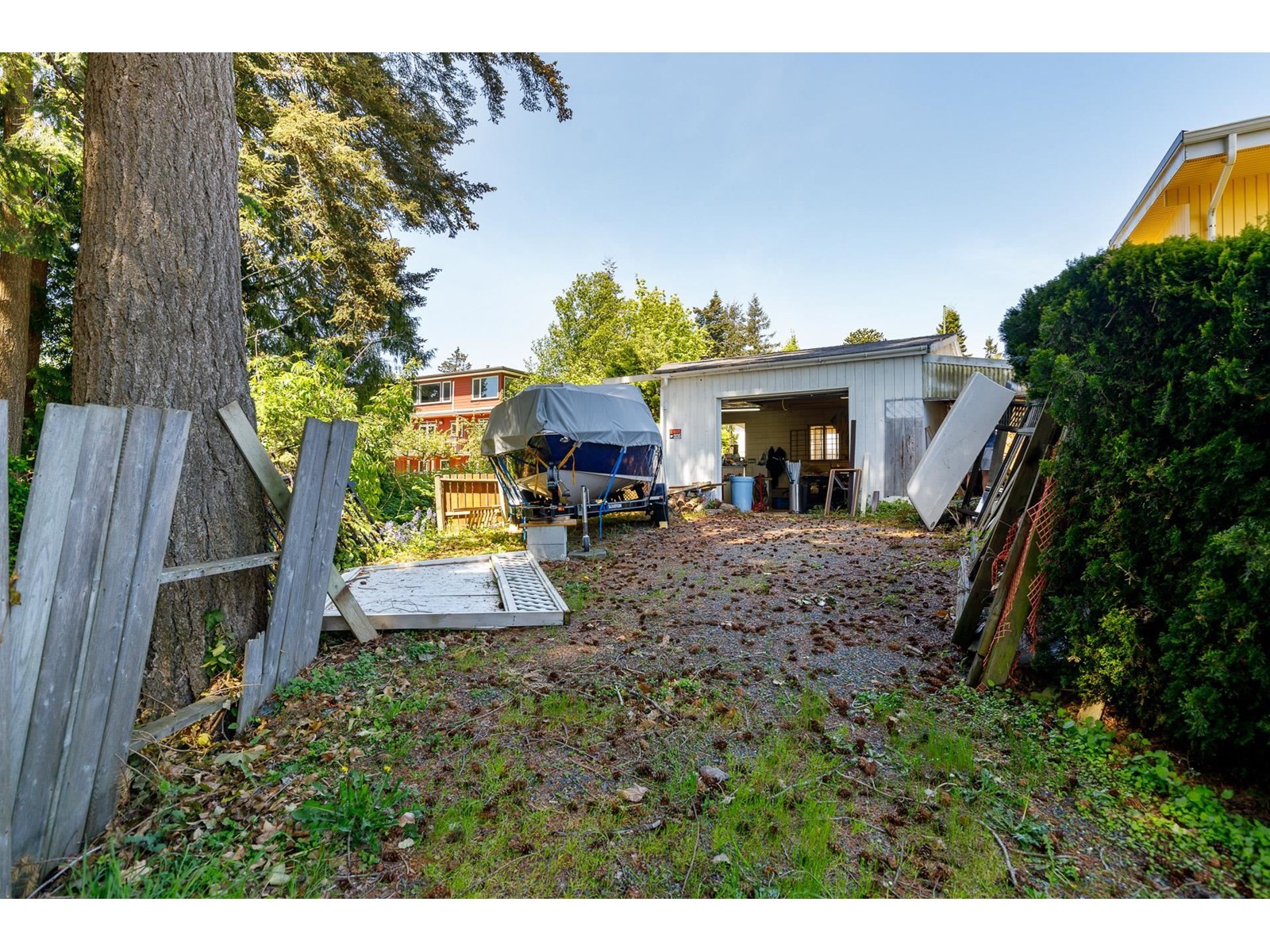Photo 31 of 14220 Malabar Avenue, White Rock BC