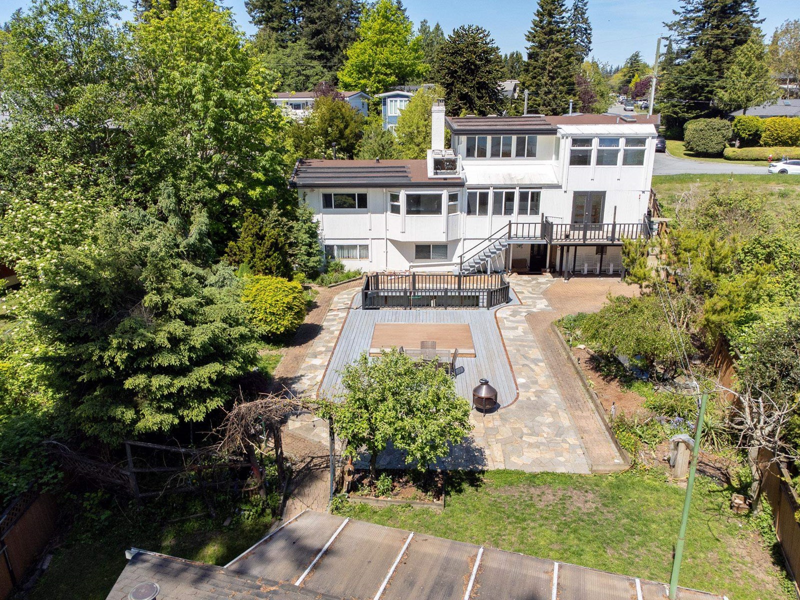 Photo 15 of 14220 Malabar Avenue, White Rock BC