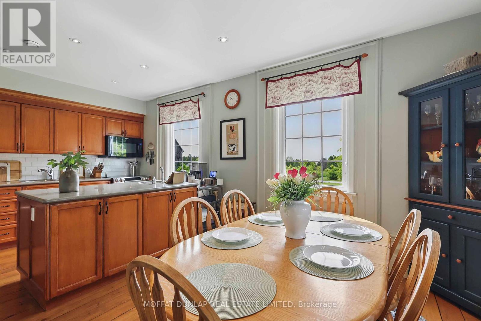 Photo 8 of 16473 Mount Pleasant Road, Caledon ON